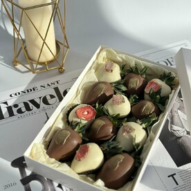 Клубничный набор «Романтичный»