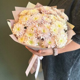 7 кустовых розовых хризантем