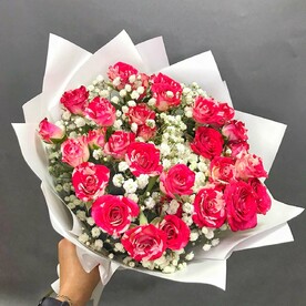 Букет из кустовых роз