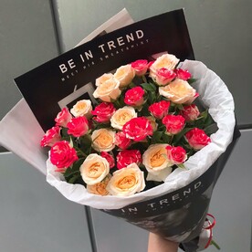 Букет из кустовых роз