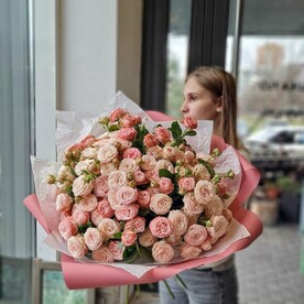 Букет пионовидных роз бомбастик