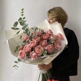 Букет живых цветов розы Джульетта