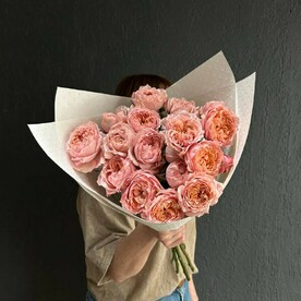 Букет пионовидных роз Джульетта