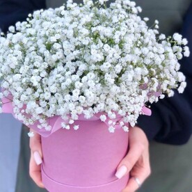 Композиция с белой гипсофилой