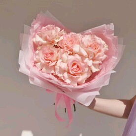 Букет с французскими  розовыми розами