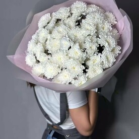 Букет из 9 белых кустовых хризантем