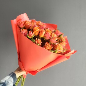 Букет 15 кустовых роз