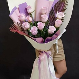 Гигант из 11 премиум роз