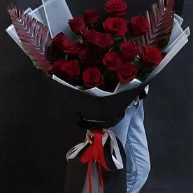 Букет гигант из 17 брдовых роз премиум
