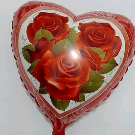 Шар фольгированный с гелием СЕРДЦЕ С РОЗАМИ