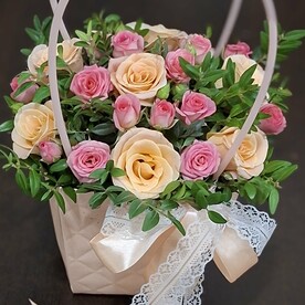 Букет с кустовыми розами🎀