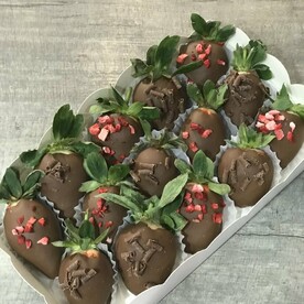 Набор из 13 клубник в шоколаде