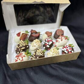 Набор из 12 клубничек