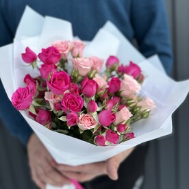 Букет кустовых роз