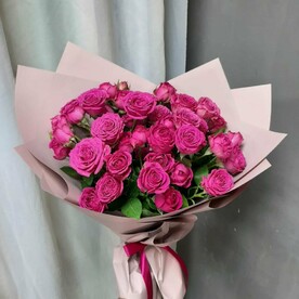 Букет кустовых роз