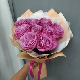 Букет пионовидных роз