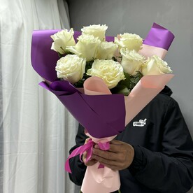 Букет из 9 белых роз