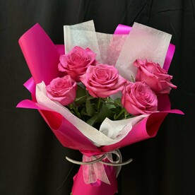 Букет из 5 розовых роз