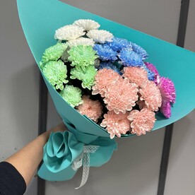Букет разноцветных хризантем
