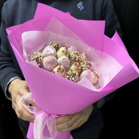 Клубничный букет