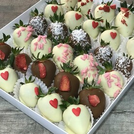 Набор из 30 клубник в шоколаде