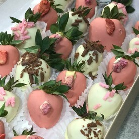 Набор из 24 клубник в шоколаде