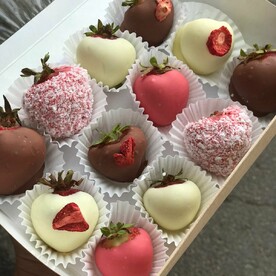 Набор клубничек в шоколаде