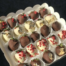 Набор из 25 клубник в шоколаде