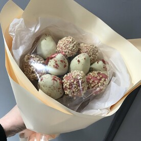 Букет из 10 клубник в шоколаде
