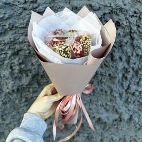 Милый клубничный букет