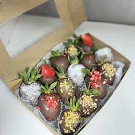 Набор из 14 клубничек