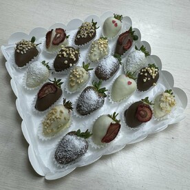 Набор из 20 вкусных клубничек