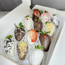 12 вкусных клубничек