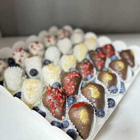 Клубника с голубикой