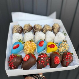 20 клубник в шоколаде