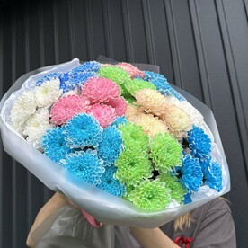 Букет разноцветных хризантем