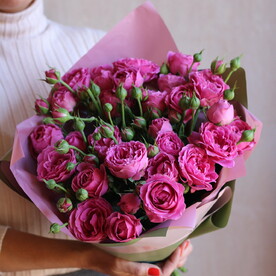 Букет пионовидных роз