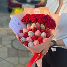 Букет из клубники в шоколаде «Такконе»