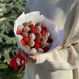 Букет из клубники в шоколаде «Равенна» М