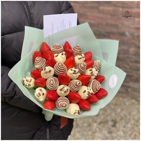 Букет из Клубники в Шоколаде «Бергамо»