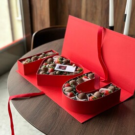 Клубничная коробка «Стельвия»