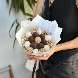 Букет из Клубники в Шоколаде «Метауро»