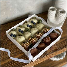 Набор из Клубники в Шоколаде «Вультуре»