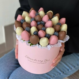 Клубничная коробка «Росскопф»