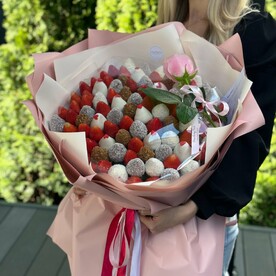 Букет из Клубники в Шоколаде «Брента»