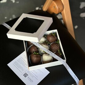 Набор из Клубники в Шоколаде «Амиата» XS