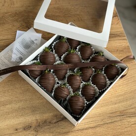 Набор из Клубники в Шоколаде «Турин» S