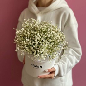 Шляпная коробка с воздушной гипсофилой «Пломбир»