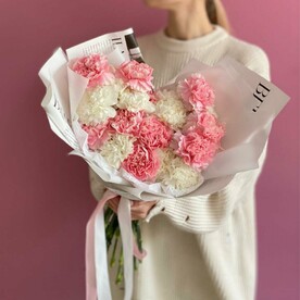 Монобукет из нежных диантусов «Мечты о Париже»