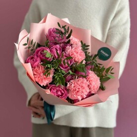 Авторский букет с мисти баблс и диантусом «Мелания»